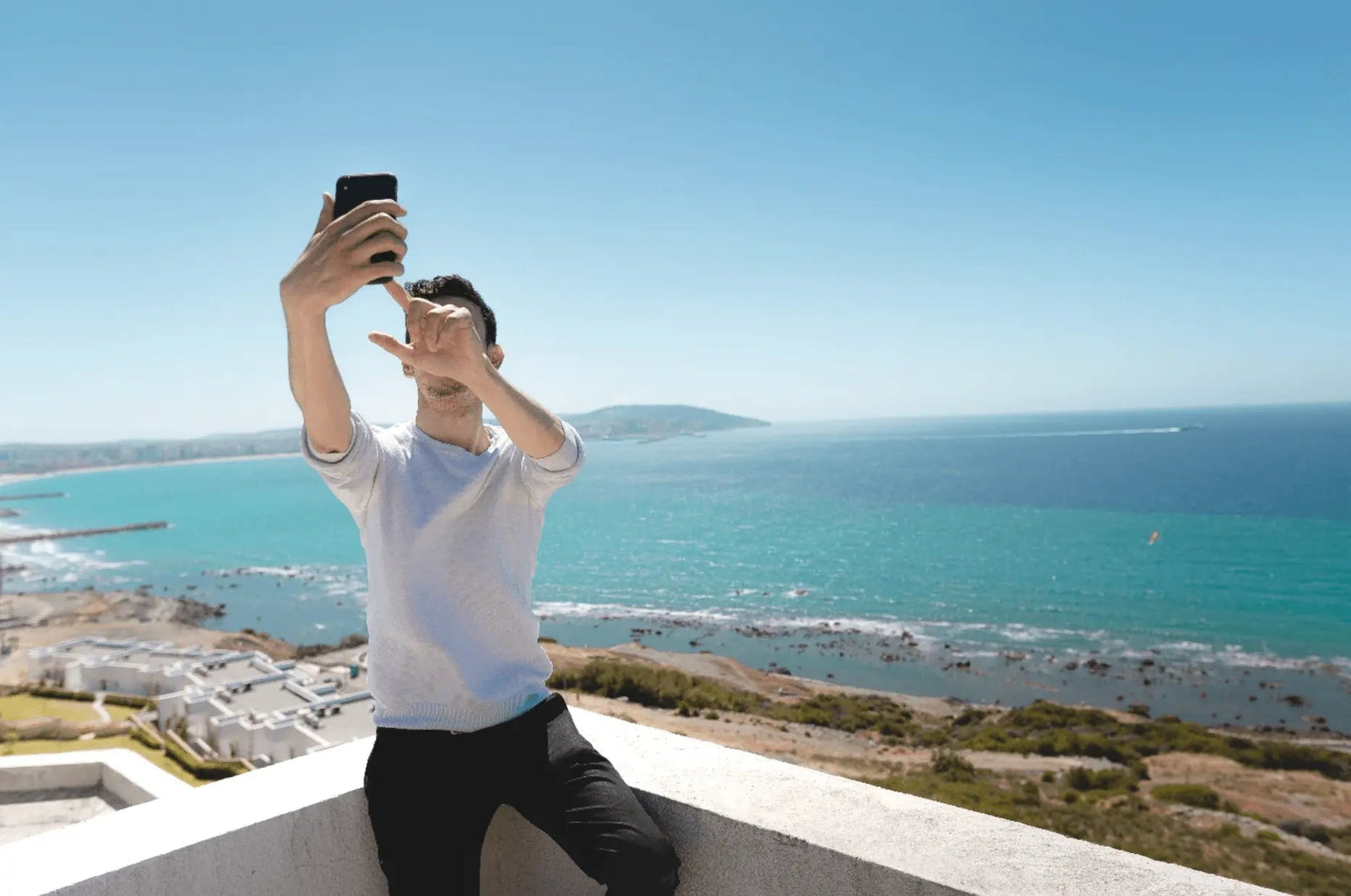 How to Safely Send Nudes with Confidence - Svakom Australia
